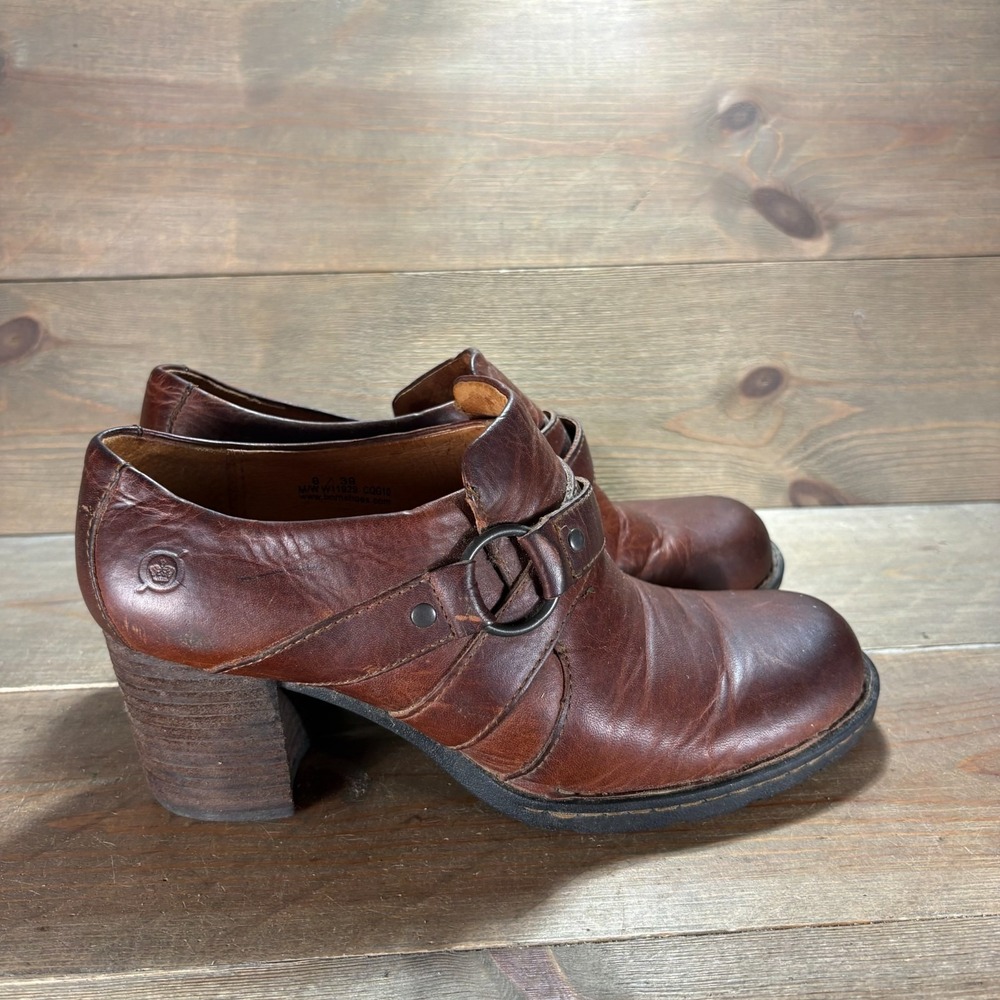 Born Womens size 8 shoes Brown Leather Harness Buckle Block Heel ankle booties - Picture 2 of 10
